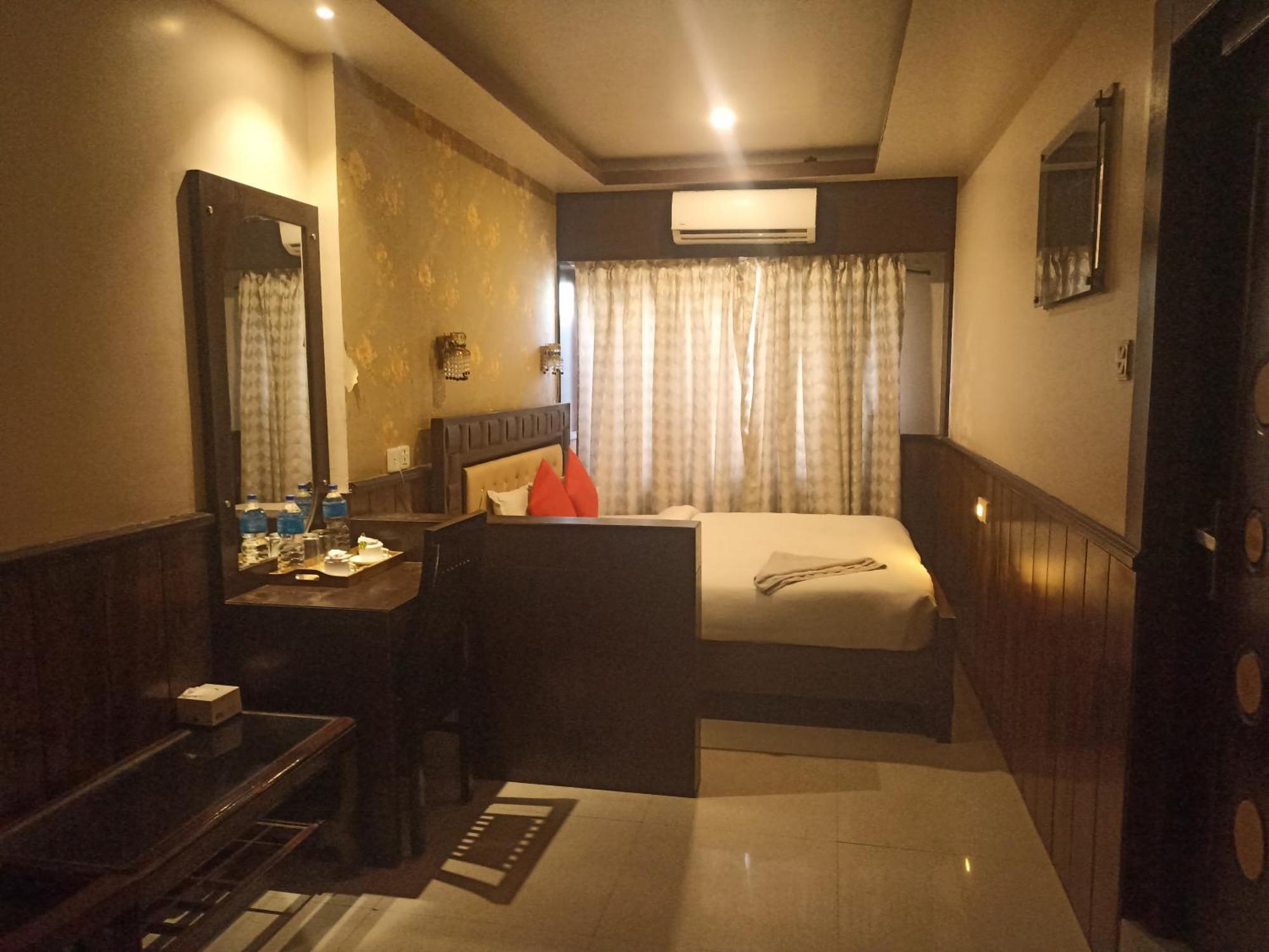 Hotel Prakash International Hetauda Ruang foto
