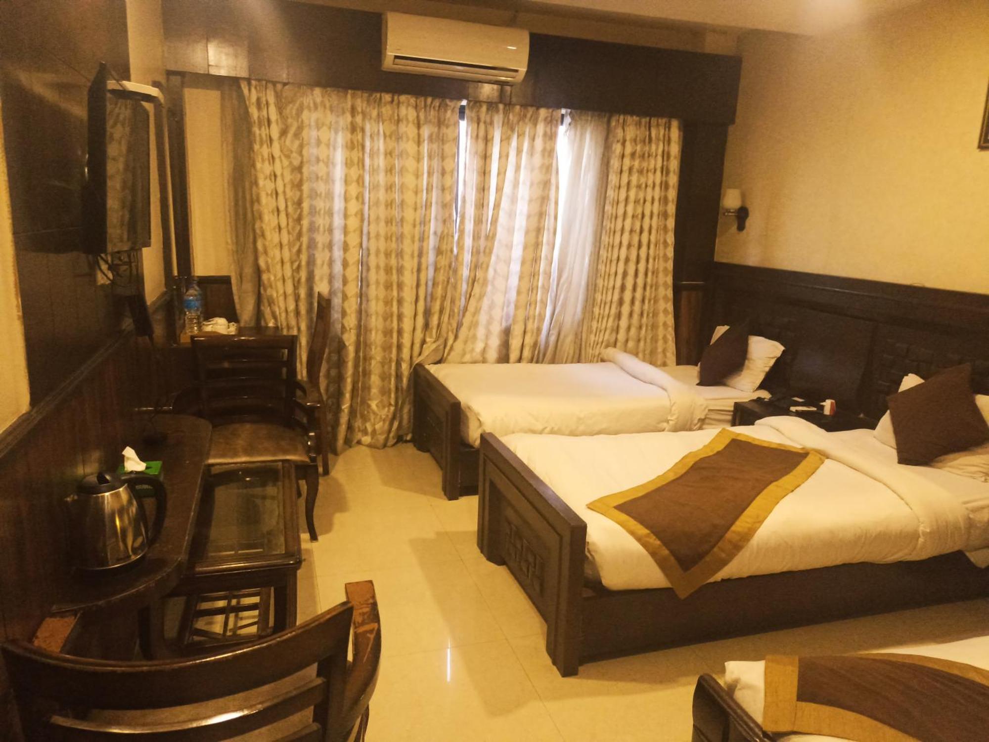 Hotel Prakash International Hetauda Ruang foto